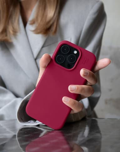 Silicone Case MagSafe iPhone 16PM Cranberry