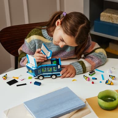 LEGO Despicable Me Kätyrien musajuhlabussi 75581