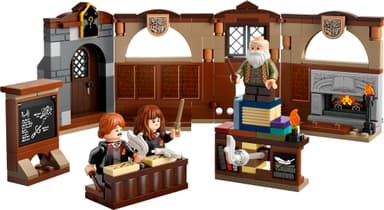 LEGO Harry Potter Tylypahkan linna: Loitsuoppitunti 76442
