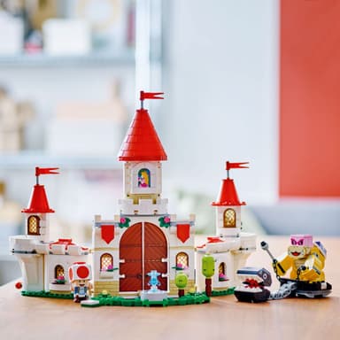 LEGO Super Mario Royn hyökkäys Peachin linnaan 71435
