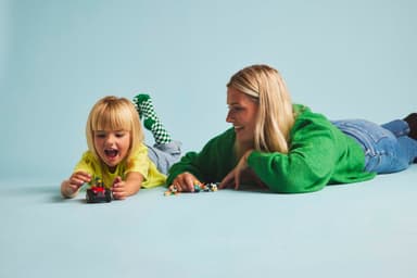 LEGO City Maatilan punainen traktori, peräkärry ja lampaat 60461