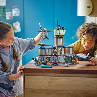 LEGO City Poliisivoimien Vankisaari 60419