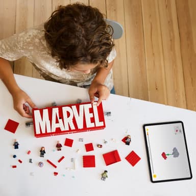 LEGO Super Heroes MARVEL-logo ja minihahmot 76313