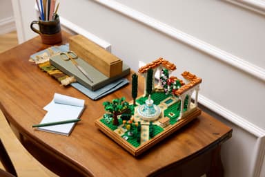 LEGO Icons Puutarha ja suihkulähde 10359