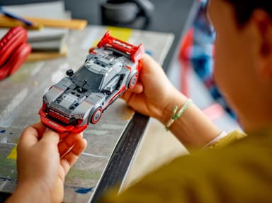 LEGO Speed Champions Audi S1 e-tron quattro ‑kilpa-auto 76921