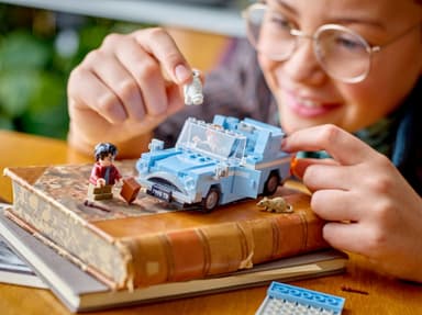 LEGO Harry Potter Lentävä Ford Anglia 76424