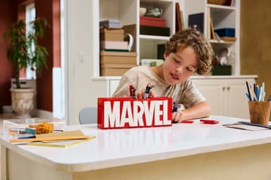 LEGO Super Heroes MARVEL-logo ja minihahmot 76313