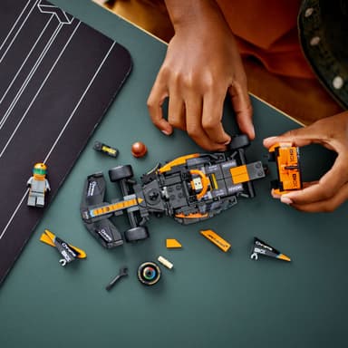 LEGO Speed Champions 2023 McLaren Formula 1 ‑kilpa-auto 76919