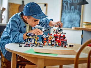 LEGO City Autopurkamo ja autoja 60472