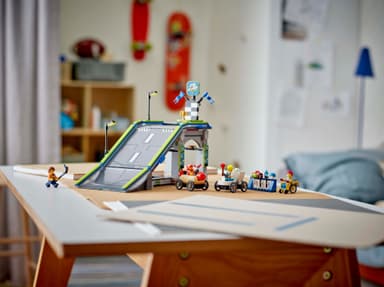 LEGO City Ei rajoja: Kilpa-autojen ramppirata 60460