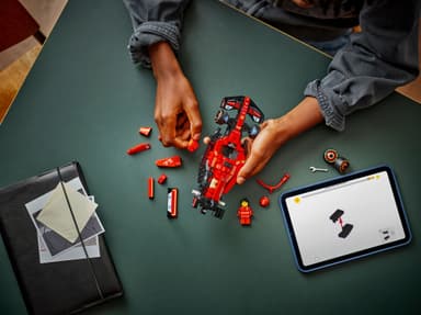 LEGO Speed Champions Ferrari SF-24 F1 ‑kilpa-auto 77242