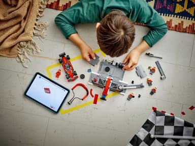 LEGO City F1-varikkopysähdys ja varikkomiehistö sekä Ferrari-auto 60443