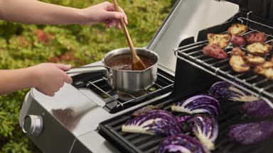 Weber Genesis EP-435W kaasugrilli 1501168 (hopea)