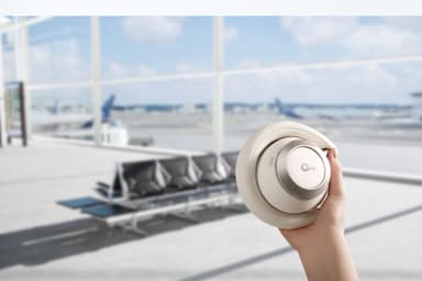 Soundcore Space One Pro langattomat around-ear kuulokkeet (valkoinen)