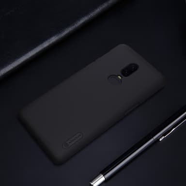 NILLKIN Super Frosted Shield kova muovikotelo OnePlus 6: lle - musta
