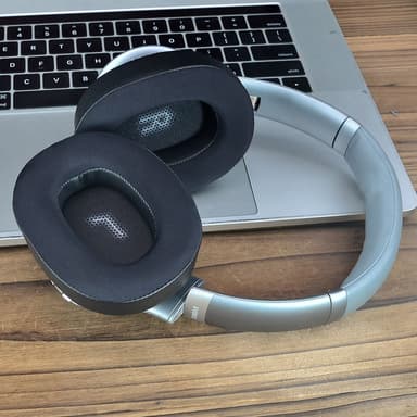 Korvakuulokkeet JBL Everest 710 BT/Everest-710:een Musta