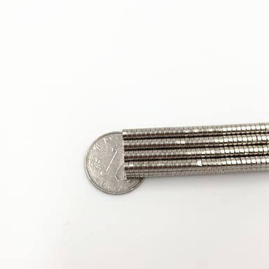50 pakkauksen pienet vahvat neodyymimagneetit levymagneetit