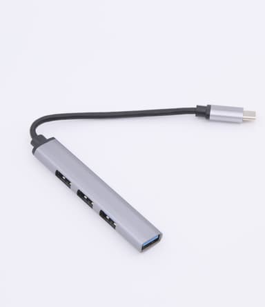 USB-C-keskitin, jossa 4 USB-porttia 5 Gbps Alumiini