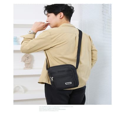 Nylon Crossbody laukku miehille Neljä vetoketjua