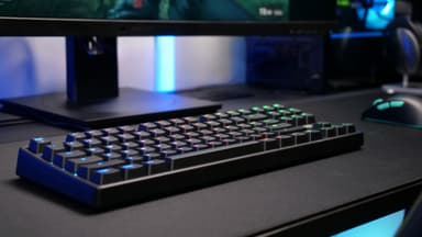 Cherry Xtrfy K4V2 pelinäppäimistö