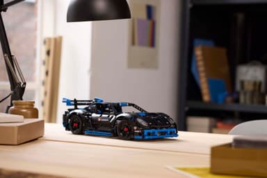 LEGO Technic Porsche GT4 e-Performance ‑kilpa-auto 42176