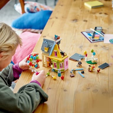 LEGO Disney Pixar ”Up – kohti korkeuksia” ‑talo 43217