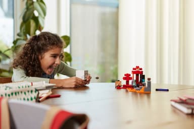 LEGO Minecraft Hornaportaalin väijytys 21255