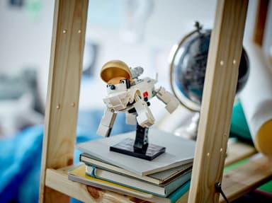 LEGO Creator Astronautti avaruudessa 31152
