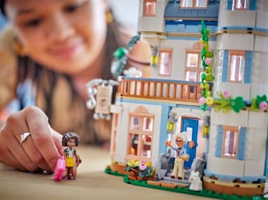 LEGO Friends Majatalo linnassa 42638