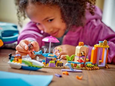 LEGO Friends Loma‑ ja rantarakennelmat matkalaukussa 42672