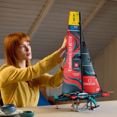 LEGO Technic Emirates Team New Zealand AC75 ‑jahti 42174
