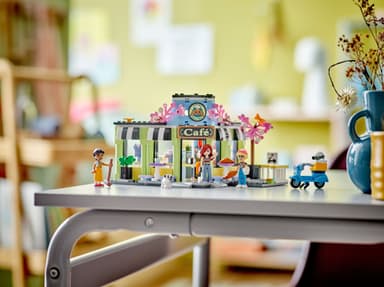 LEGO Friends Heartlake Cityn kahvila 42618