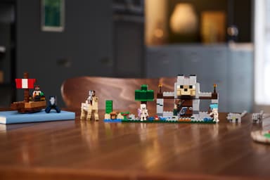 LEGO Minecraft Merirosvolaivan matka 21259