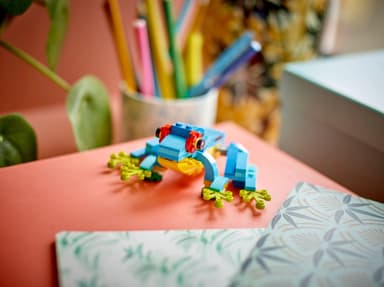 LEGO Creator Eksoottinen papukaija 31136