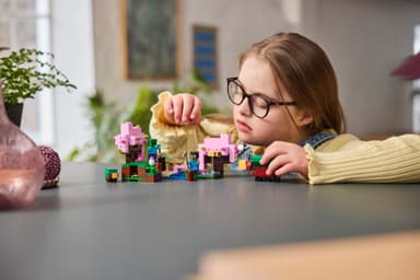 LEGO Minecraft Kukkiva kirsikkapuutarha 21260