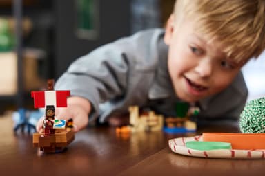 LEGO Minecraft Merirosvolaivan matka 21259
