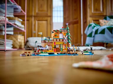 LEGO Friends Vesiurheilua seikkailuleirillä 42626