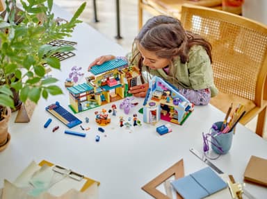 LEGO Friends Ollyn ja Paisleyn talot 42620