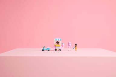 LEGO Friends Hattarakoju ja skootteri 42643