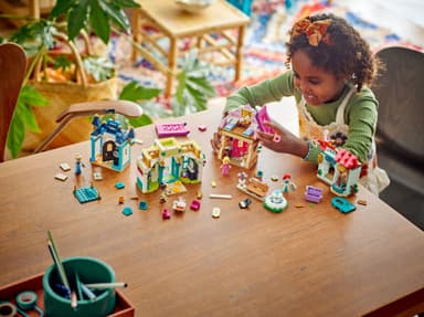 LEGO Disney Princess Disney-prinsessojen markkinaseikkailu 43246