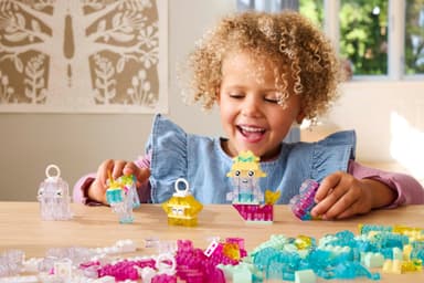 LEGO Classic Läpinäkyvien palikoiden taikalaatikko 11040