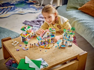 LEGO Friends Heartlake Cityn ostoskeskus 42604