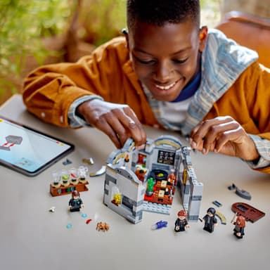 LEGO Harry Potter Tylypahkan linna: Taikajuomien oppitunti 76431