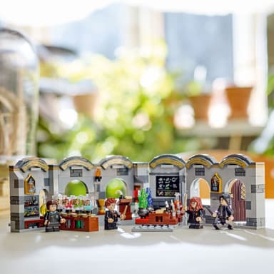 LEGO Harry Potter Tylypahkan linna: Taikajuomien oppitunti 76431