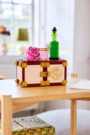 LEGO Wicked Glindan ja Elphaban asuntola 75683