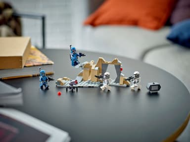 LEGO Star Wars Väijytys Mandalorella – taistelupakkaus 75373