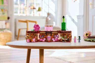 LEGO Wicked Glindan ja Elphaban asuntola 75683