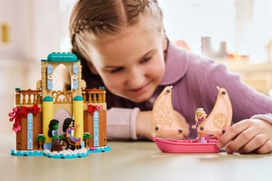 LEGO Wicked Glinda, Elphaba ja Nessarose Shizin yliopistossa 75681
