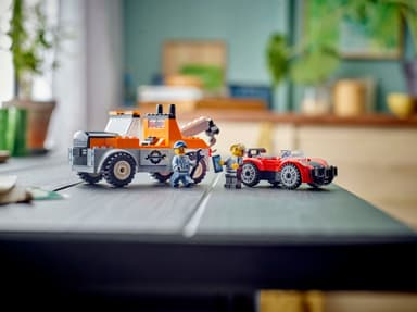 LEGO City Hinausauto ja urheiluautokorjaamo 60435