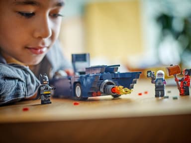 LEGO Super Heroes Batman ja Batmobile vastaan Harley Quinn ja Pakkasherra 76274